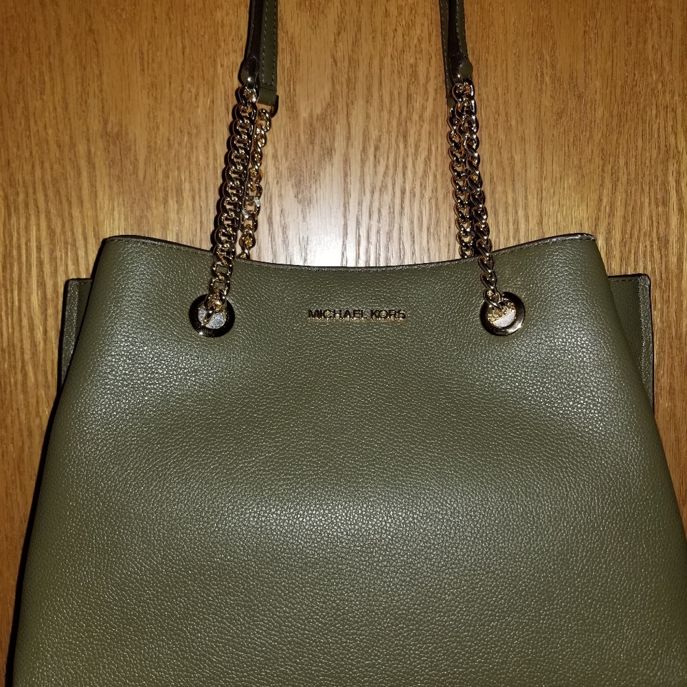 NWT Gorgeous Michael Kors Teagen purse